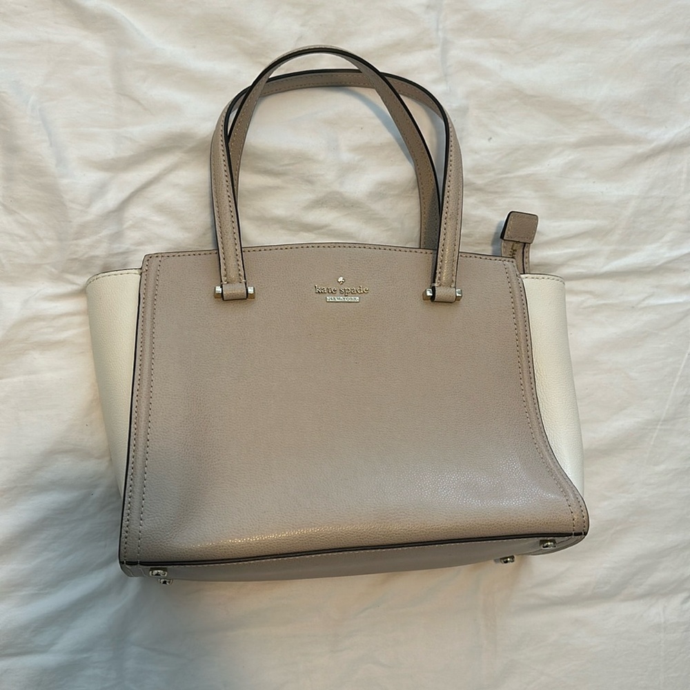 Beige and white Kate spade bag *used only twice*